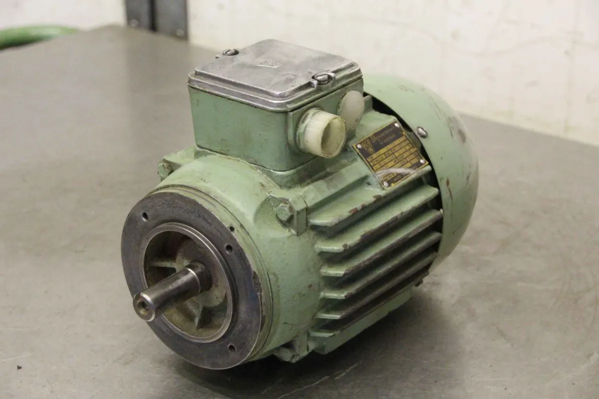 IAEA MA 19C120 -4A Elektromotor 0,75 kW 1380 U/min