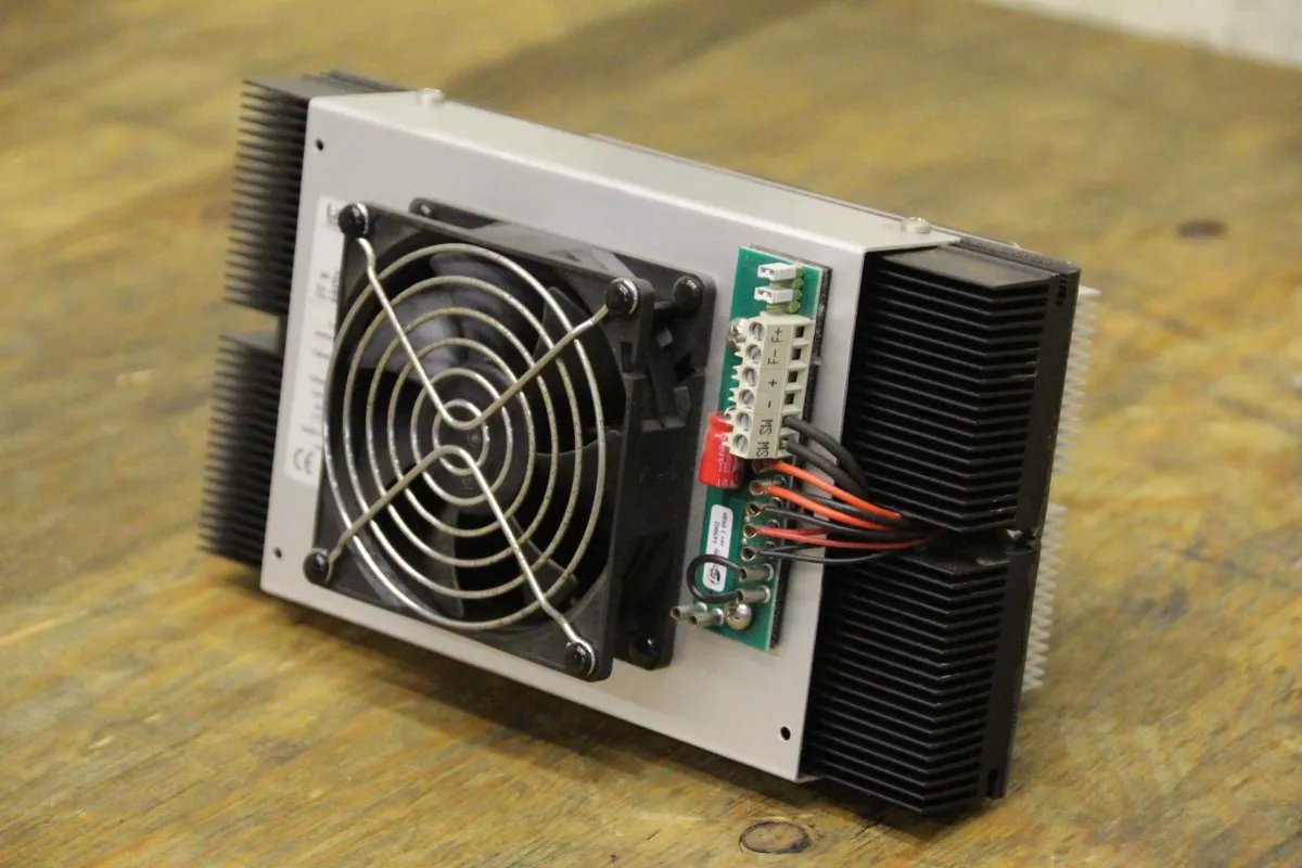 Laird AA-070-24-22-00-00 Thermoelektrische Peltier-Module