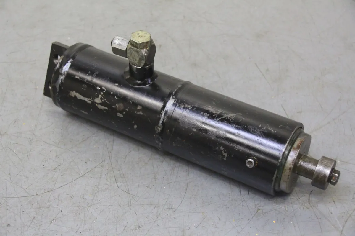 Pacoma Hub 133 mm Hydraulikzylinder