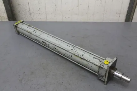 Parker Hub 625 mm U-3LRS33M Hydraulikzylinder – RESALE