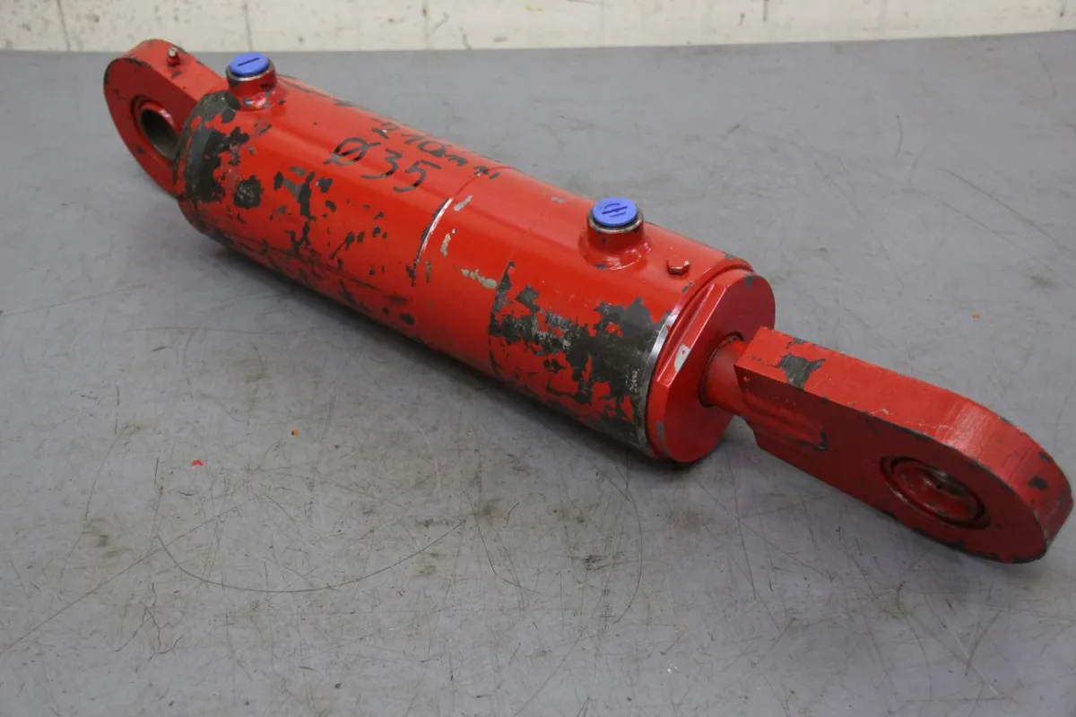 Hub 210 mm Hydraulikzylinder