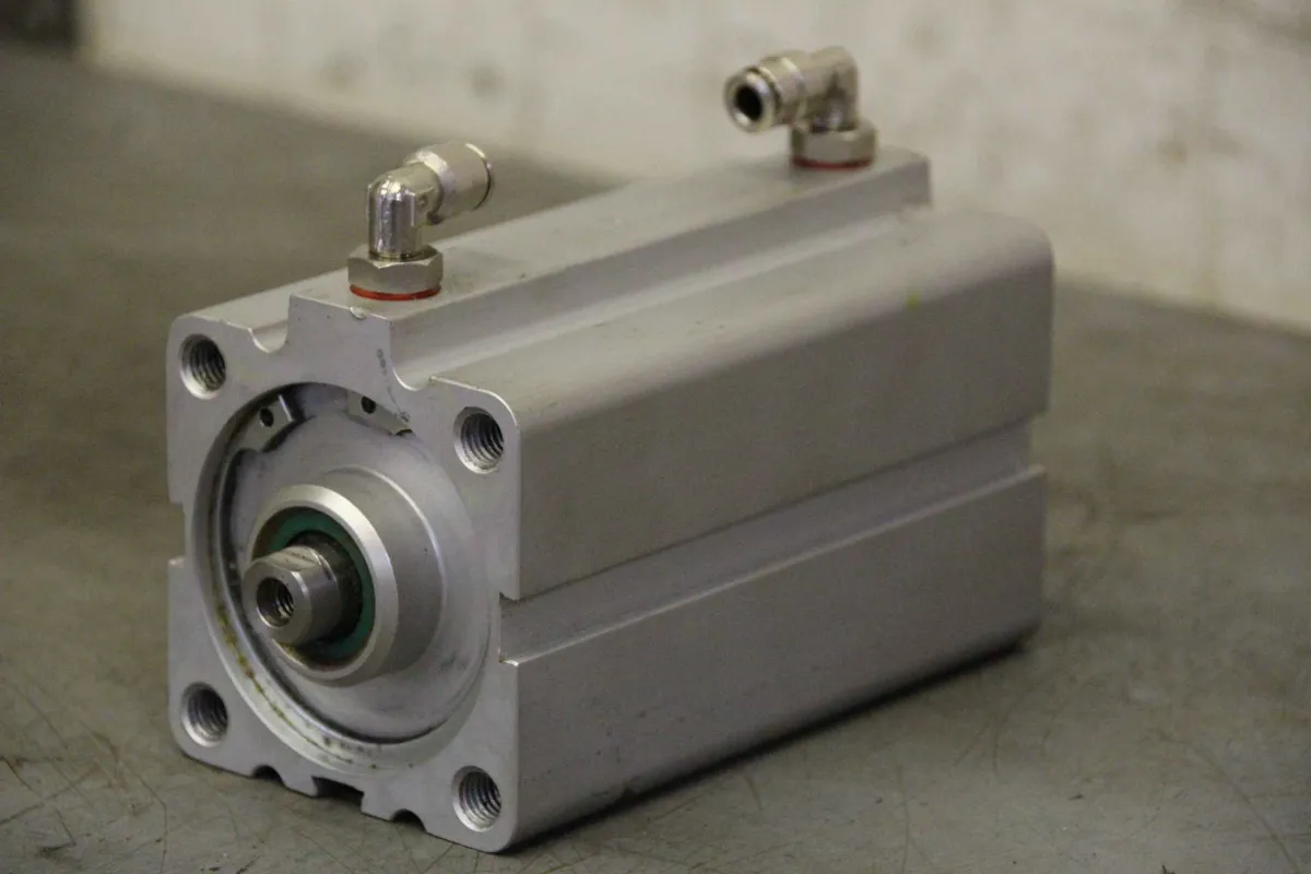 Bosch 0 822 010 279 Pneumatikzylinder