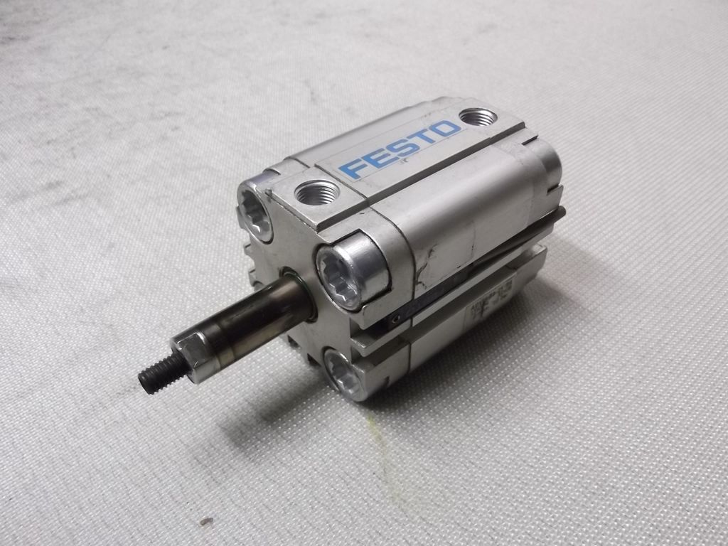 Festo ADVU-32-25-PA Kompaktzylinder