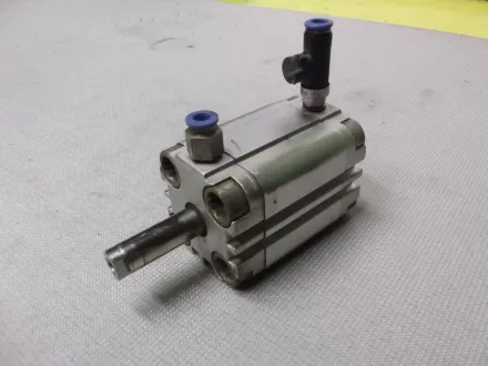 Festo ADVU-32-30-PA Kompaktzylinder – RESALE