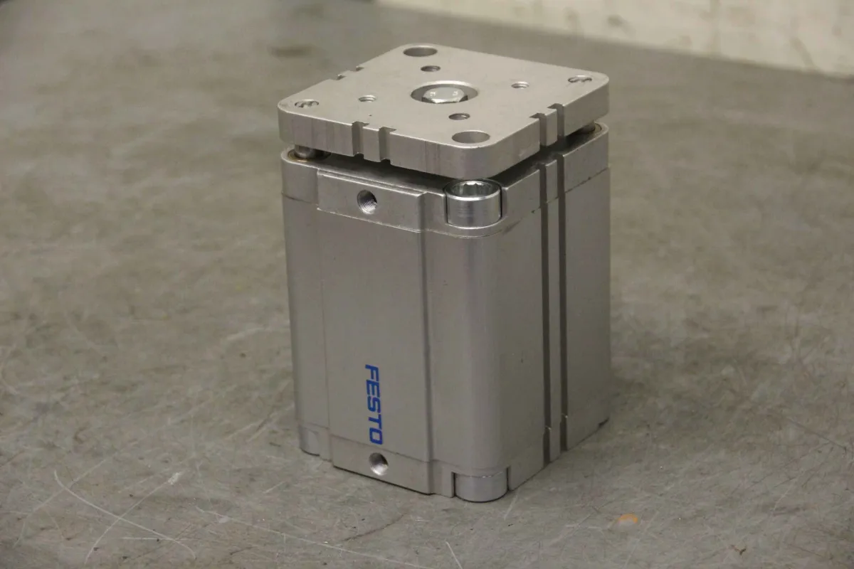 Festo ADVUL-80-80-P-A Kompaktzylinder