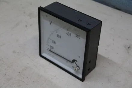 Mew Spannungsmessgerät, Voltmeter 100-500V Einbaumessgerät Analog – RESALE