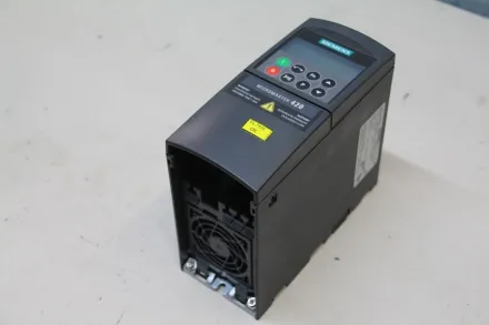 Siemens Micromaster 420 6SE6420-2UD17-5AA1 Frequenzumrichter 0,75 kW – RESALE
