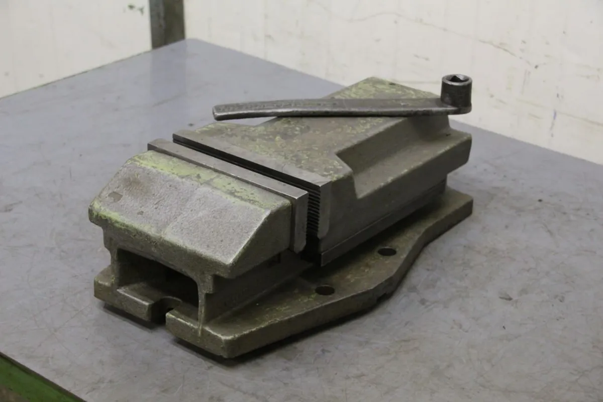 Unbekannt 190 mm Maschinenschraubstock