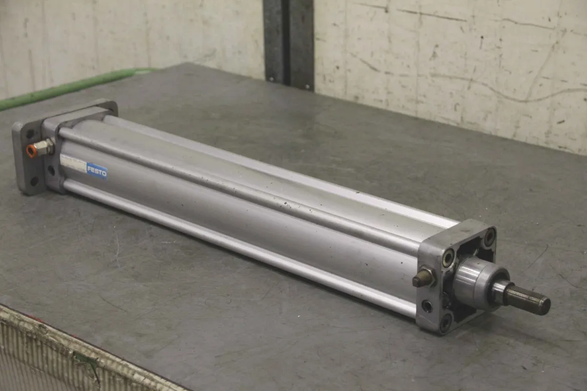 Festo DNU-80-500-PPV-A Pneumatikzylinder