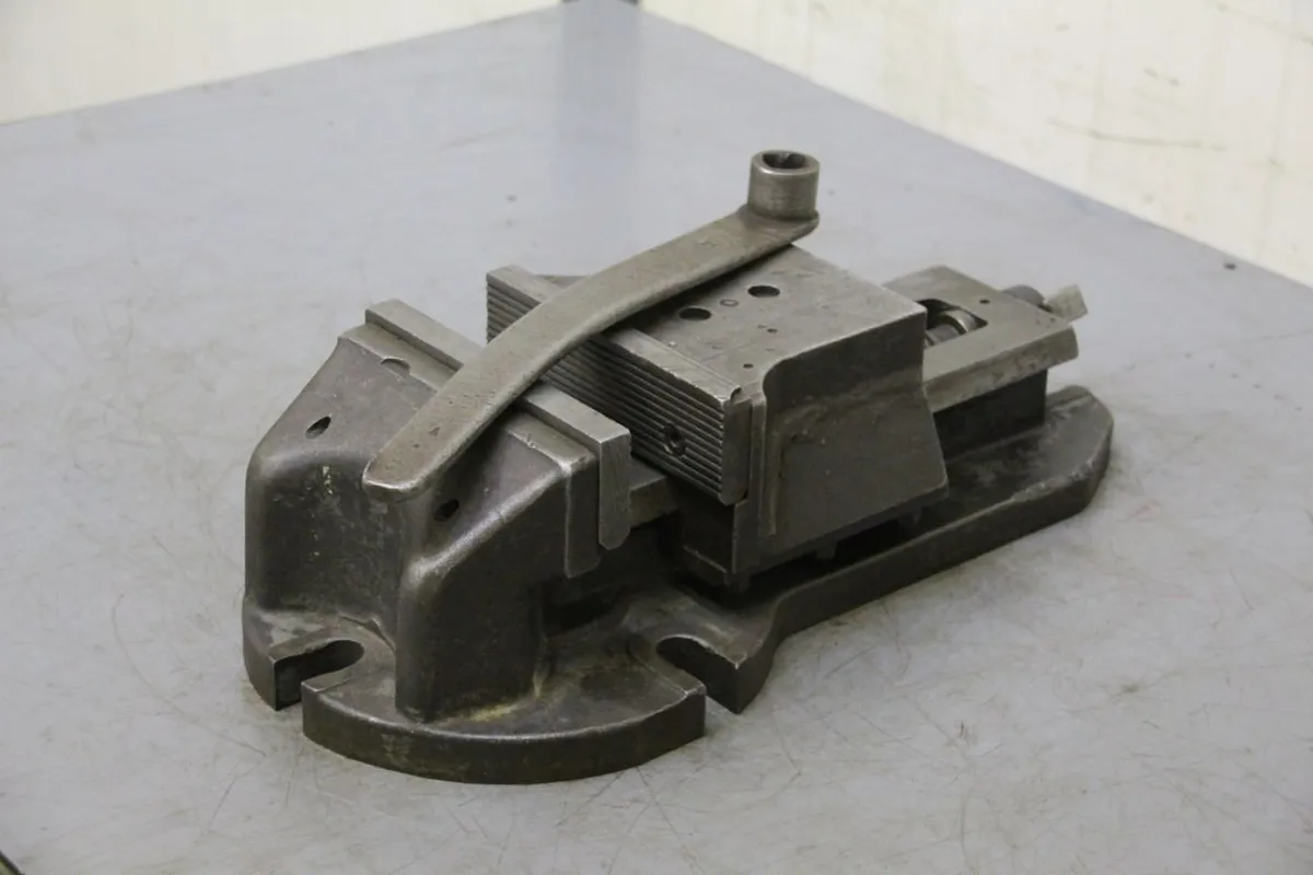 Unbekannt 157 mm Maschinenschraubstock