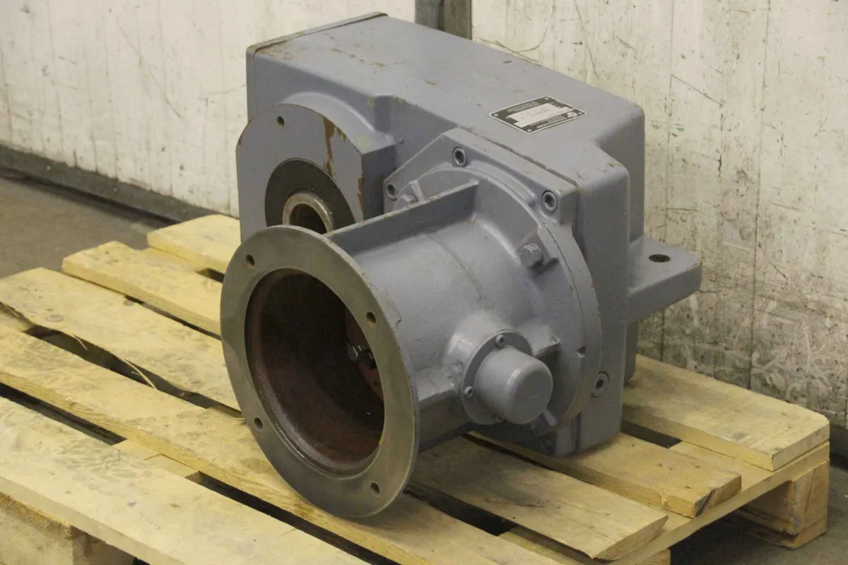 Nord SK 7282AG IEC160 Getriebe 1:16,29