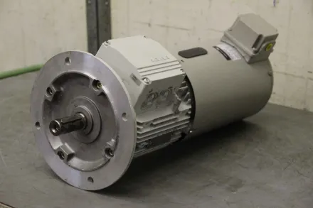 Siemens 1LA71064AA11-Z Elektromotor 2,2 kW 1420 U/min mit Fremdlüfter – RESALE