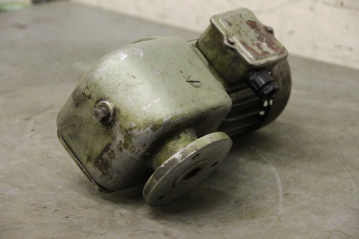 VEM 0,18 kW 2 U/min Getriebemotor 0,18 kW 2 U/min