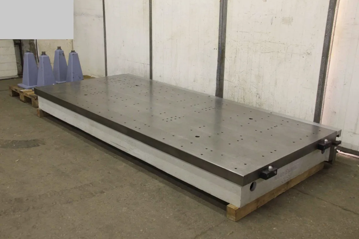Meuselwitz 3000/1335/H250 mm clamping plate