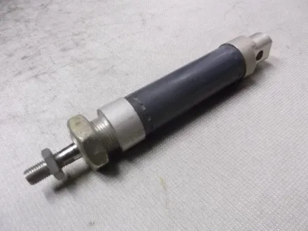 Bosch 0 822 434 003 Pneumatikzylinder – RESALE
