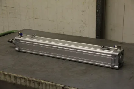 Festo DNC-80-555-PPV-A Pneumatikzylinder – RESALE