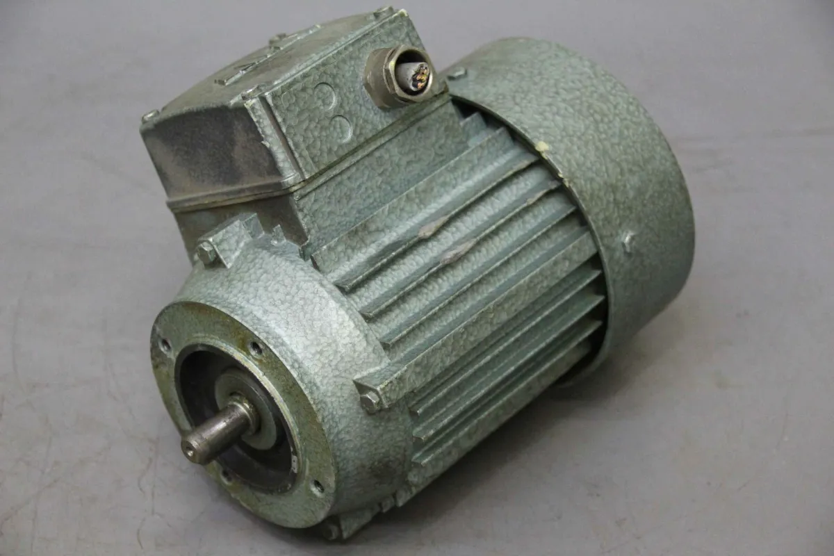 ABM Baumüller 3.DF 63 o-4/2 Elektromotor 0,18/0,25 kW 1390/2820 U/min
