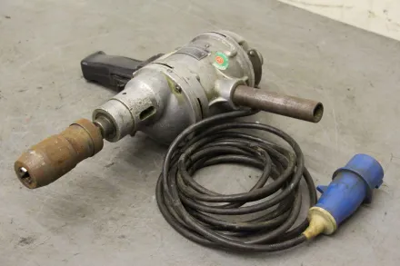 Aeg UEB 15 zweiarmige Bohrmaschine – RESALE
