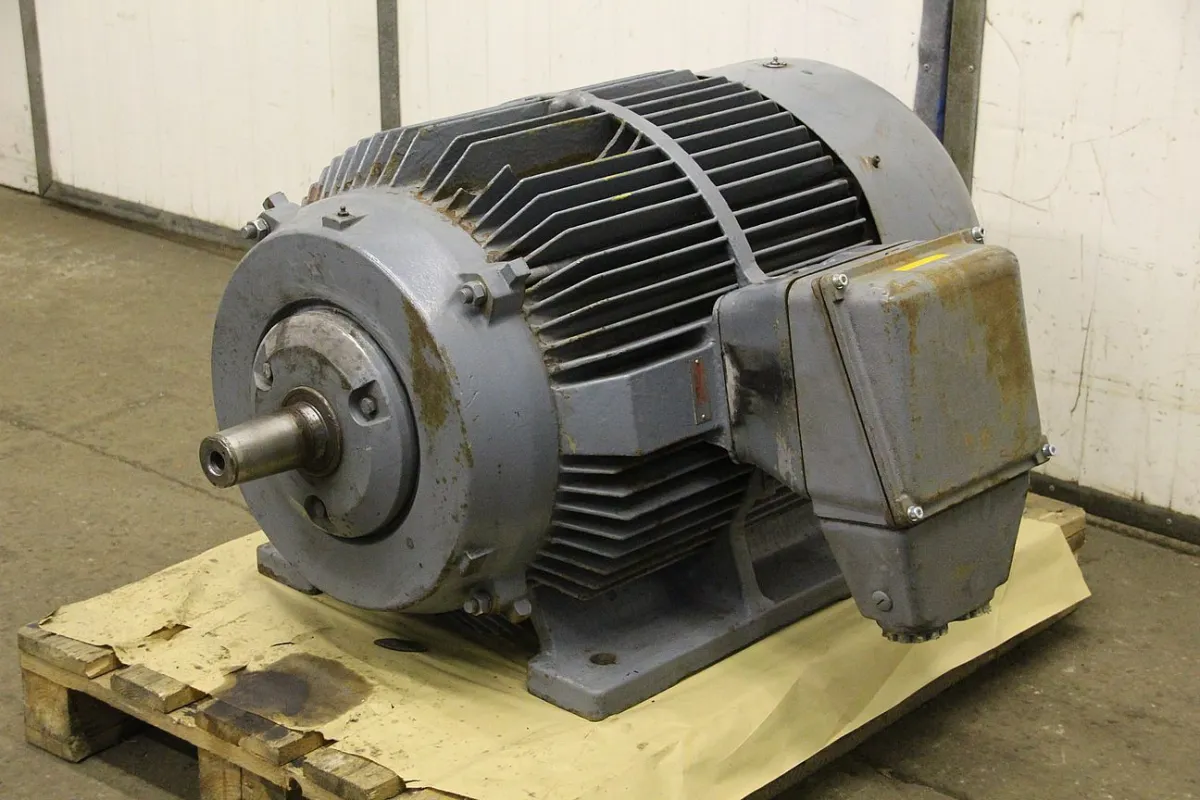 Bauknecht YR 132/4/2-7 Elektromotor 52/143 kW 1485/2970 U/min