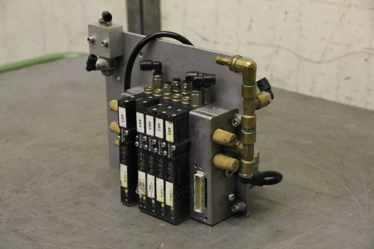 BJM Rexroth 24V DC Valve manifolds
