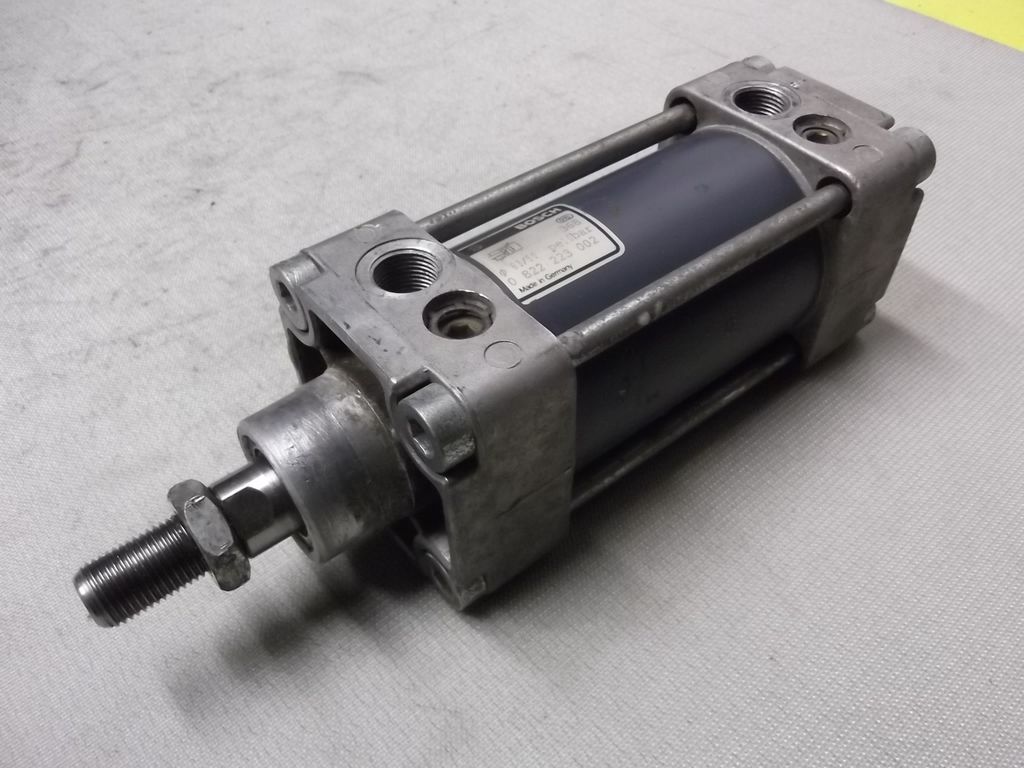 Bosch 0 822 223 002 Pneumatikzylinder