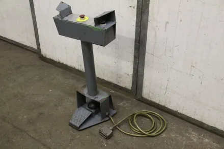 Zweihand Zweihand-Bedienpult mit Fußschalter – RESALE