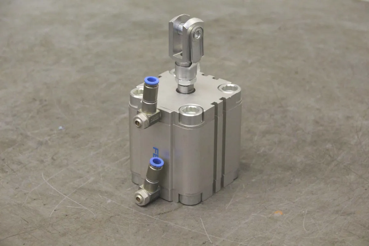 Festo ADVU-63-50-A-P-A Kompaktzylinder