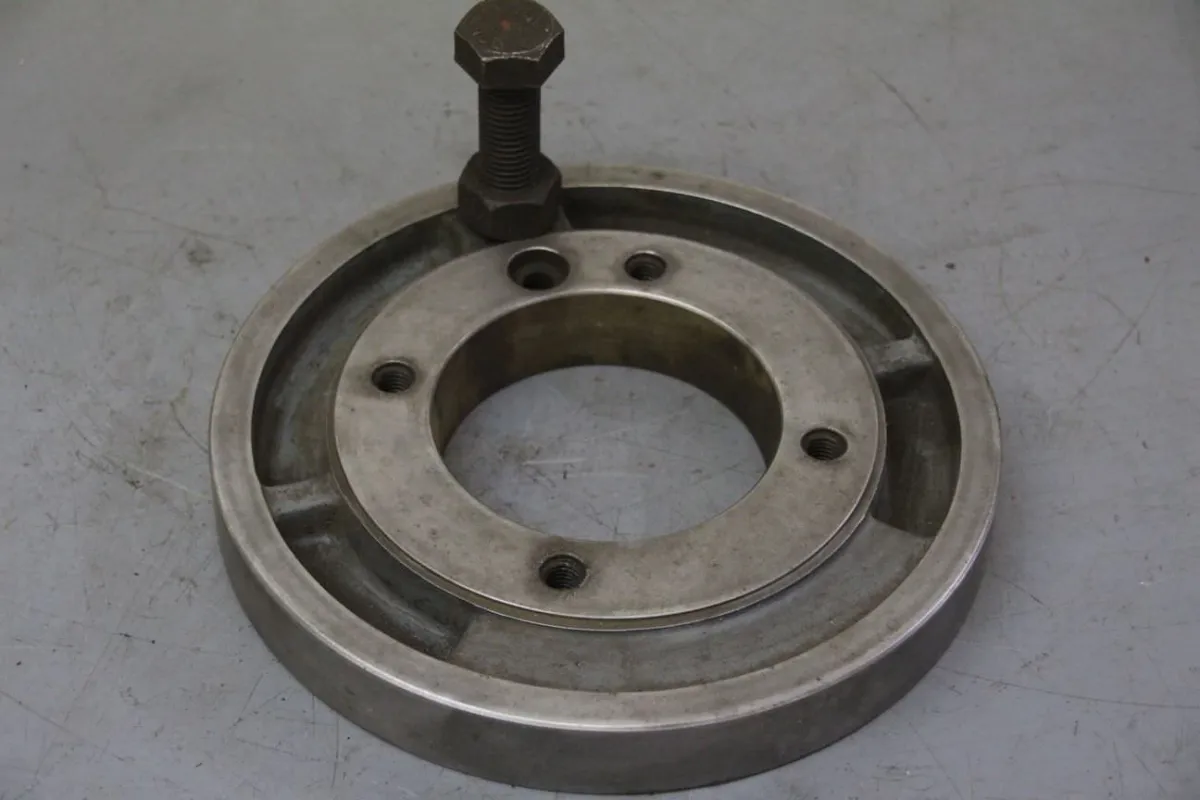 Guss Ø 240 mm Futterflansch Bajonett