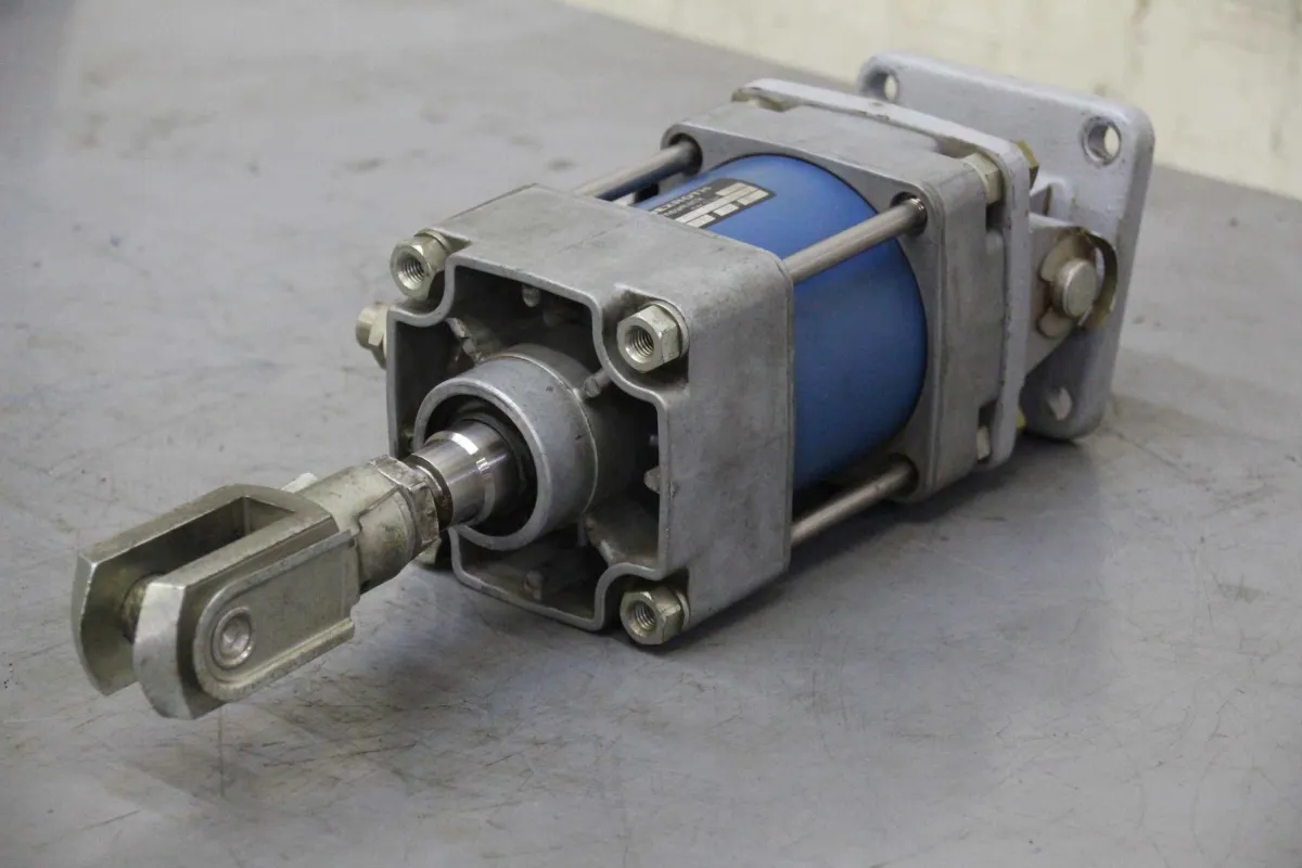 Rexroth 522 215 043 0 Hub 25 mm Pneumatikzylinder