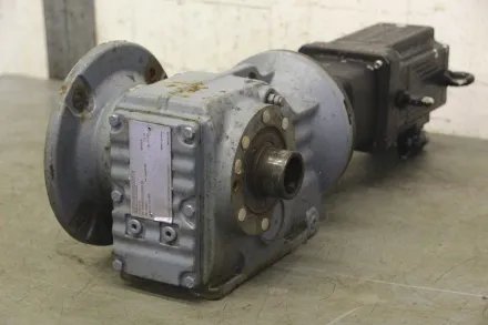 Sew-Eurodrive KHF47/A  CMP71S Getriebemotor Servomotor 11 U/min – RESALE