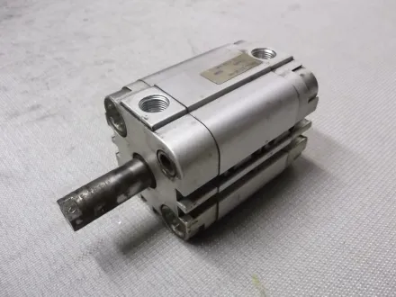 Festo ADVUL-32-25-PA Kompaktzylinder – RESALE