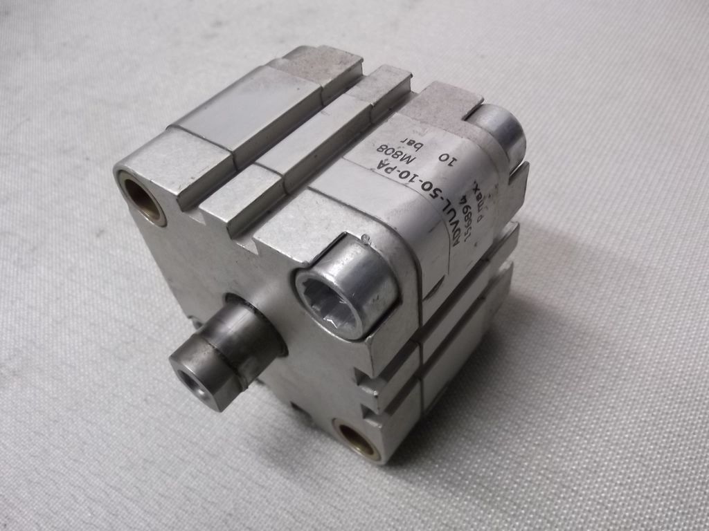 Festo ADVUL-50-10-PA Kompaktzylinder