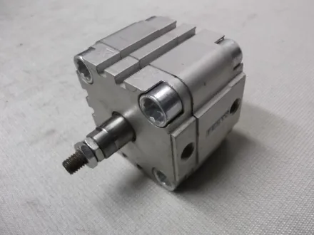 Festo ADVU-50-40-PA Kompaktzylinder – RESALE
