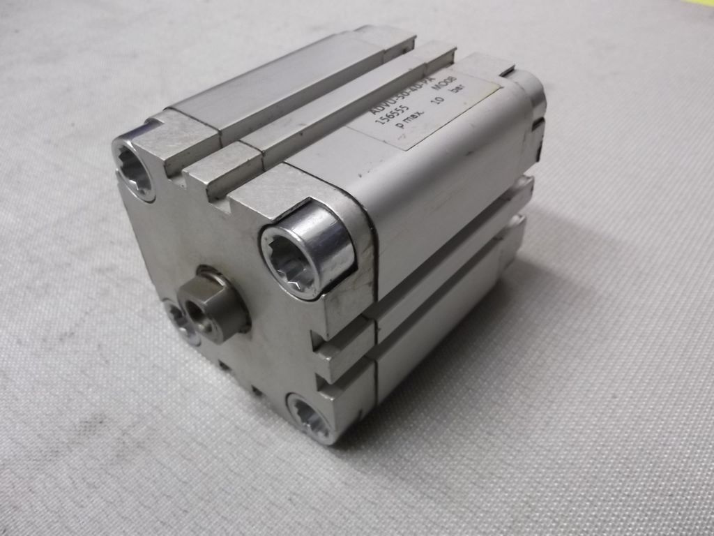 Festo ADVU-50-40-PA Kompaktzylinder