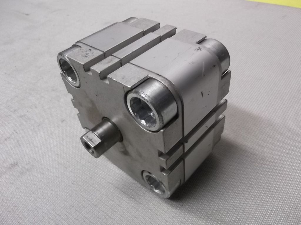 Festo ADVU-63-10-PA Kompaktzylinder