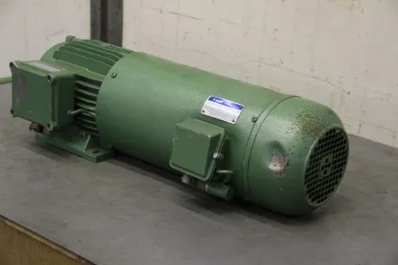 Lenze GFT 100-2 / S2E 170 Elektromotor 0,6 kW 800 U/min – RESALE