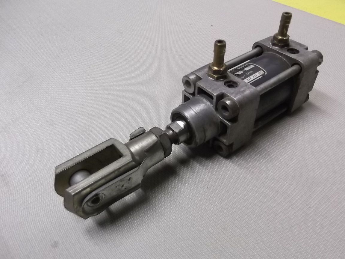 Bosch 0 822 222 001 Pneumatikzylinder