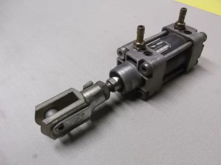 Bosch 0 822 222 001 Pneumatikzylinder – RESALE