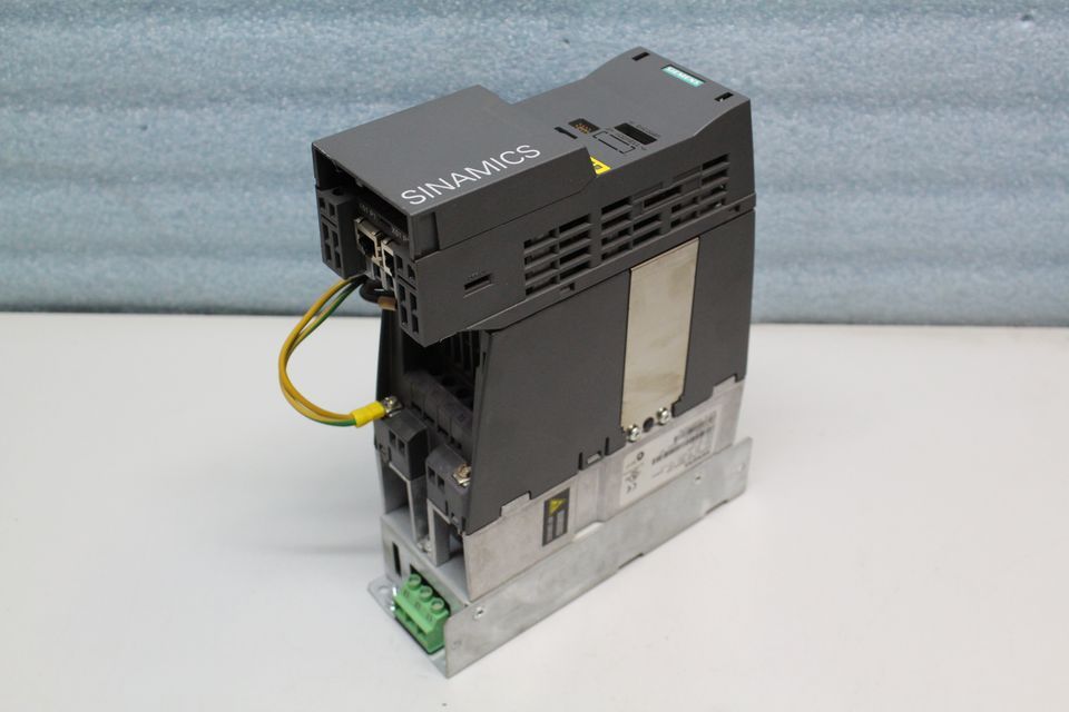 Siemens 6SL3224-0BE21-5UA0 Leistungsmodul mit Steuergerät und Filter