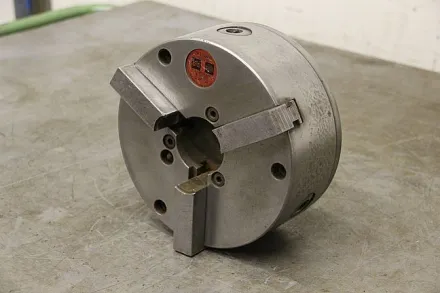 WMW Niles Durchmesser 200 mm Dreibackenfutter – RESALE