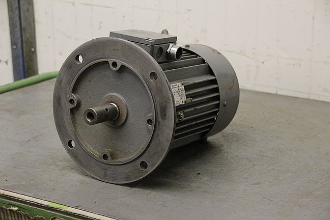MEZ 1AP100L-6 Elektromotor 1,5 kW 935 U/min