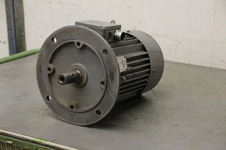 Mez 1AP100L-6 Elektromotor 1,5 kW 935 U/min – RESALE