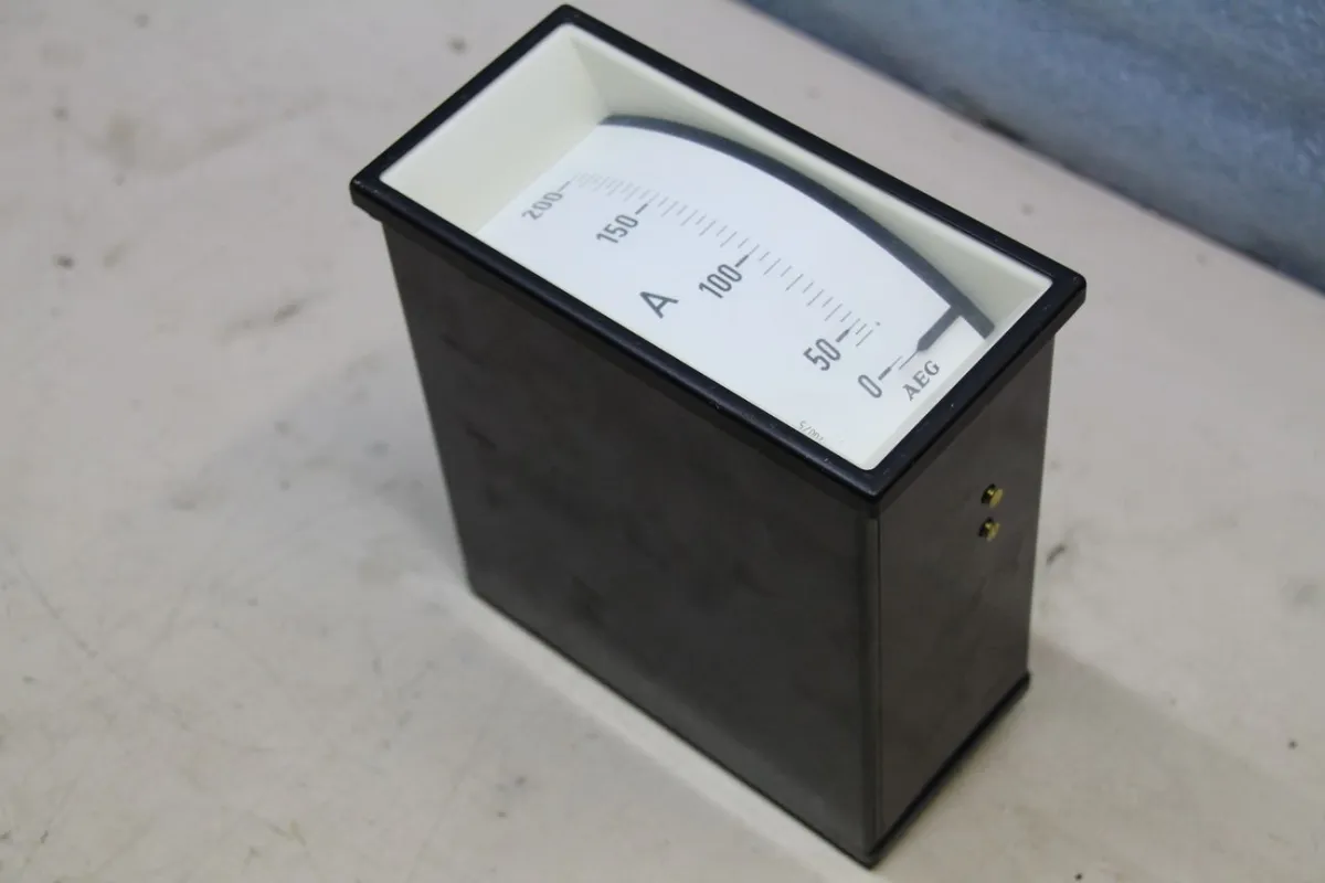 AEG Stromstärkemessgerät, Amperemeter 0-200A Einbaumessgerät Analog