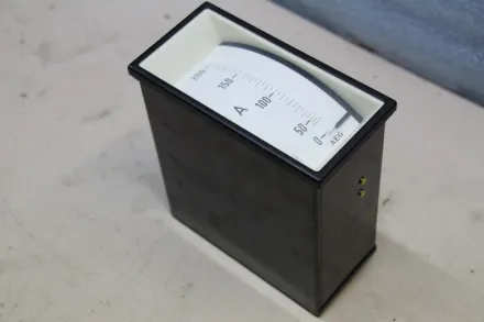 Aeg Stromstärkemessgerät, Amperemeter 0-200A Einbaumessgerät Analog – RESALE