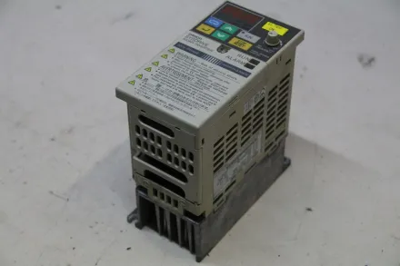 Omron Sysdrive 3G3MV-AB004 Frequenzumrichter 0,55 kW – RESALE