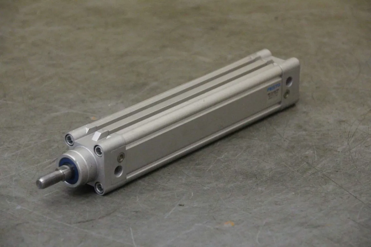 Festo DNC-32-160-PPV-A Pneumatikzylinder