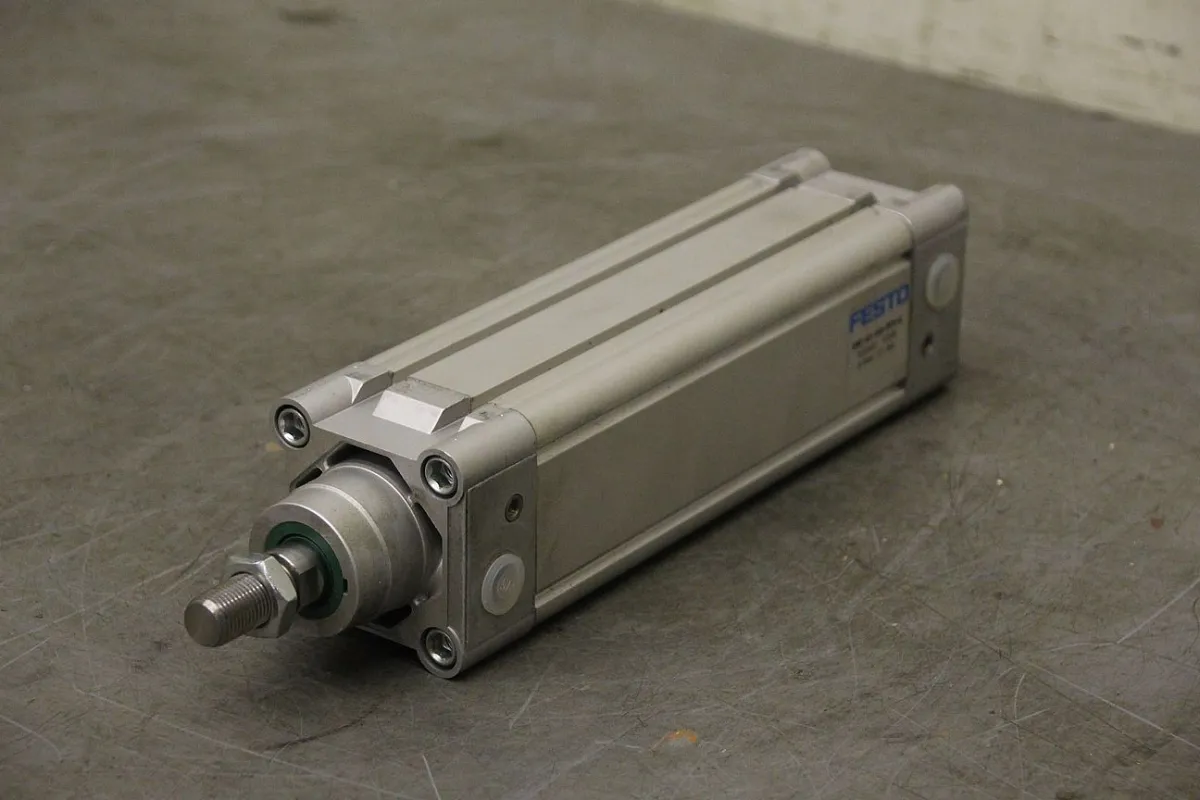 Festo DNC-63-160-PPV-A Pneumatikzylinder