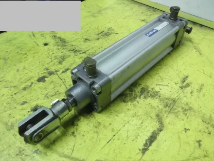 Festo Hub 200 mm Pneumatikzylinder – RESALE