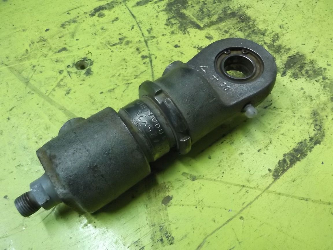 Orsta B2-40/25x25 TGL10906 Schwenkzylinder