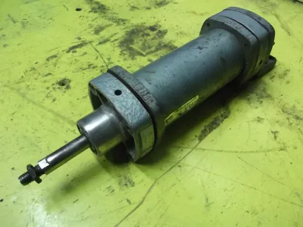 Festo DC-70-100 Pneumatikzylinder – RESALE